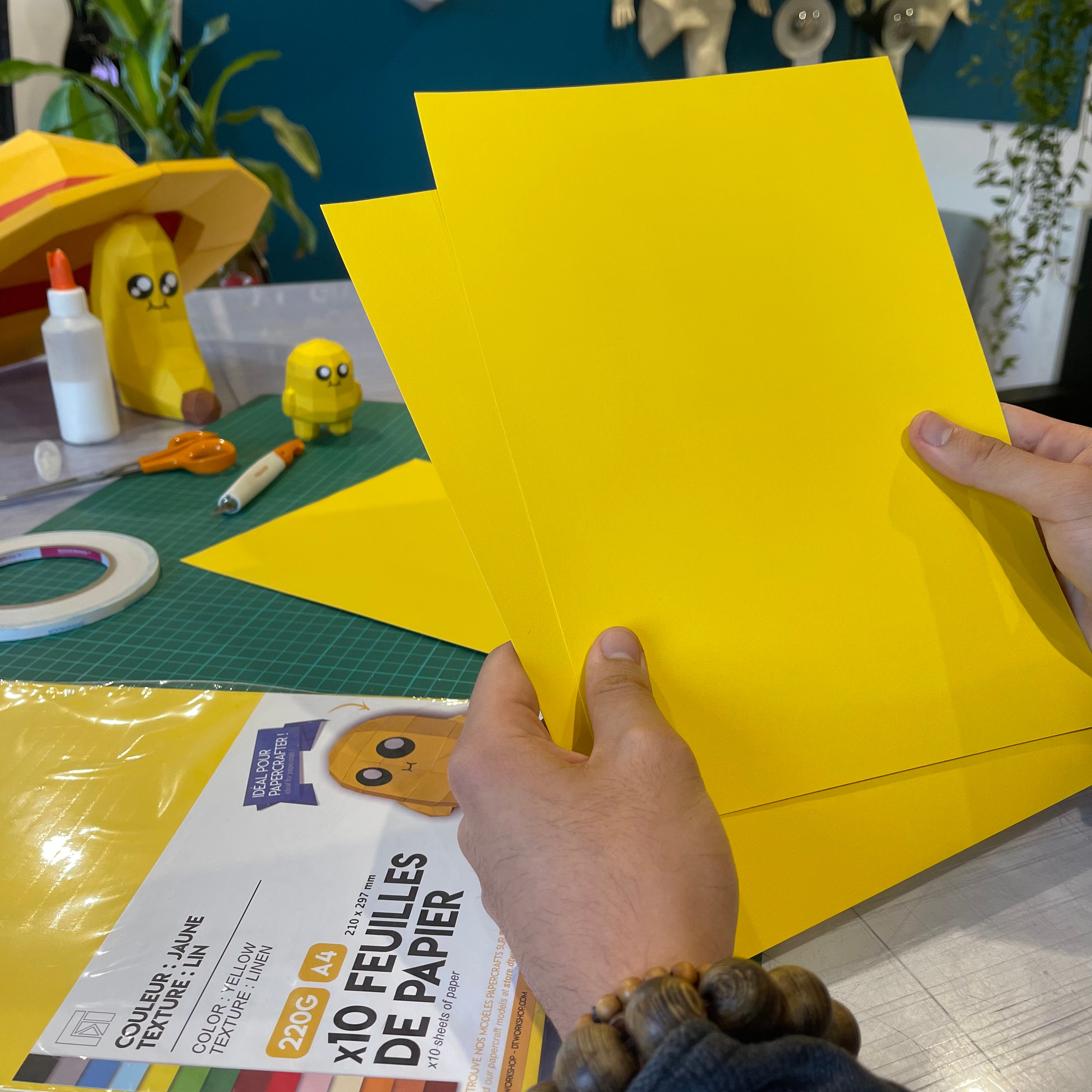 Lot 10 feuilles texturées 220g - Jaune