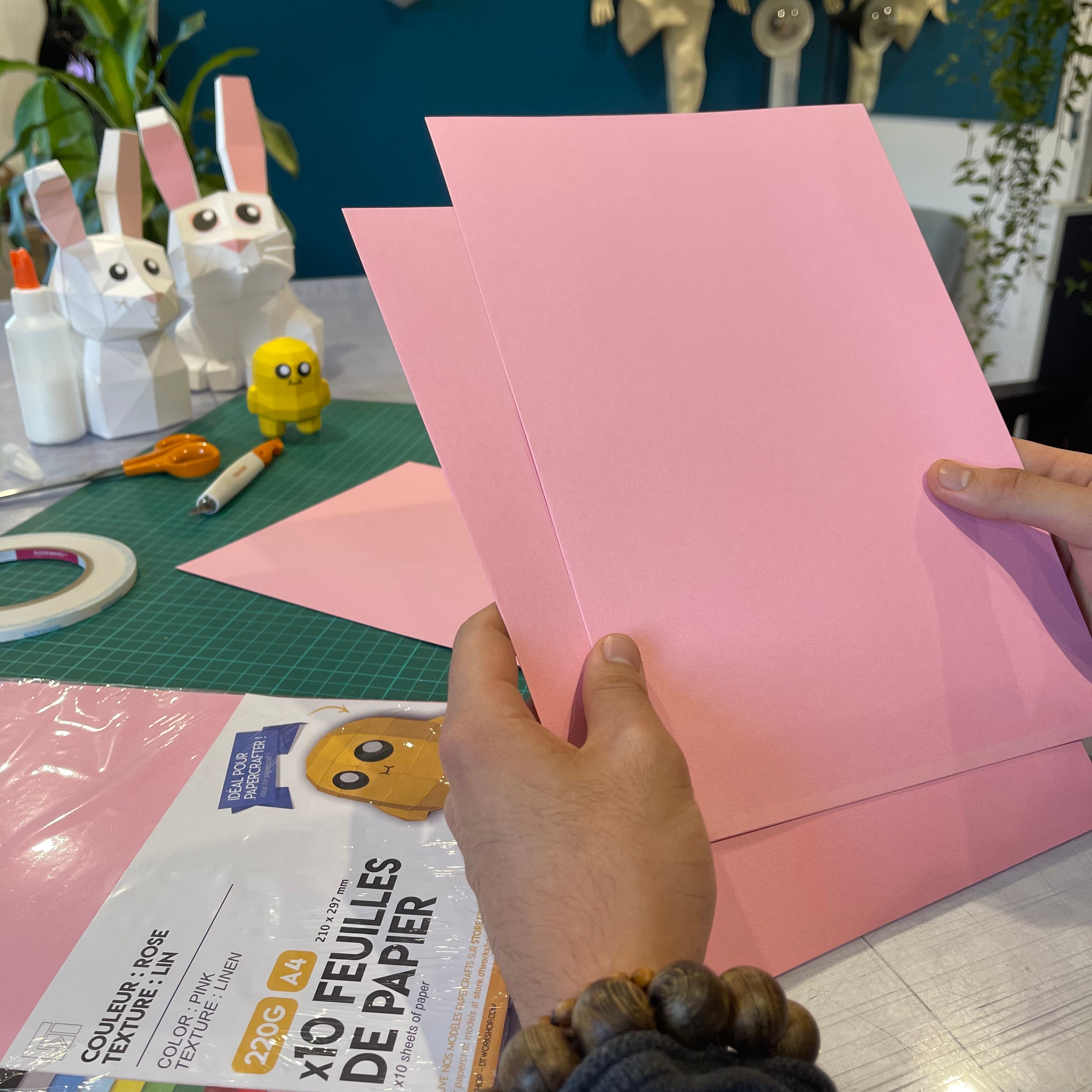 Lot 10 feuilles texturées 220g - Rose